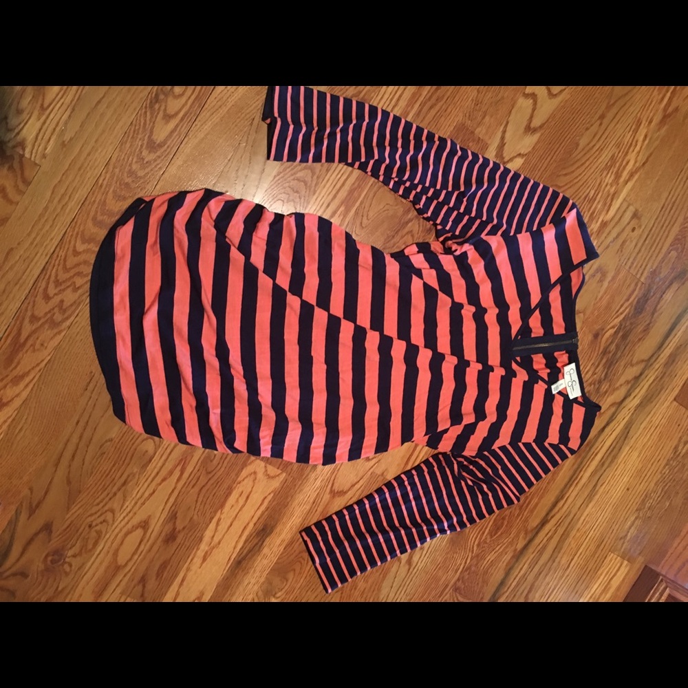 Jessica Simpson maternity top EUC